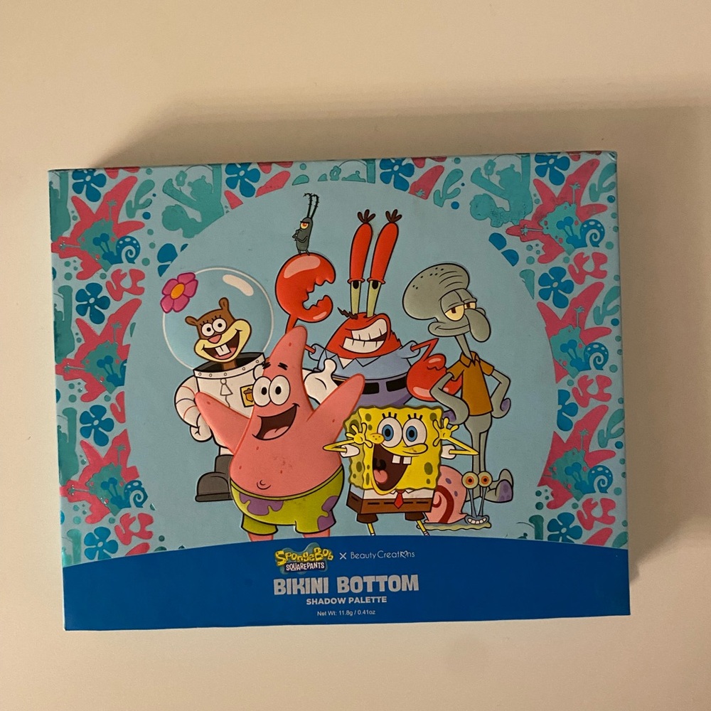 SpongeBob SquarePants Bikini Bottom Shadow Palette - Vibrant Blue and Pink